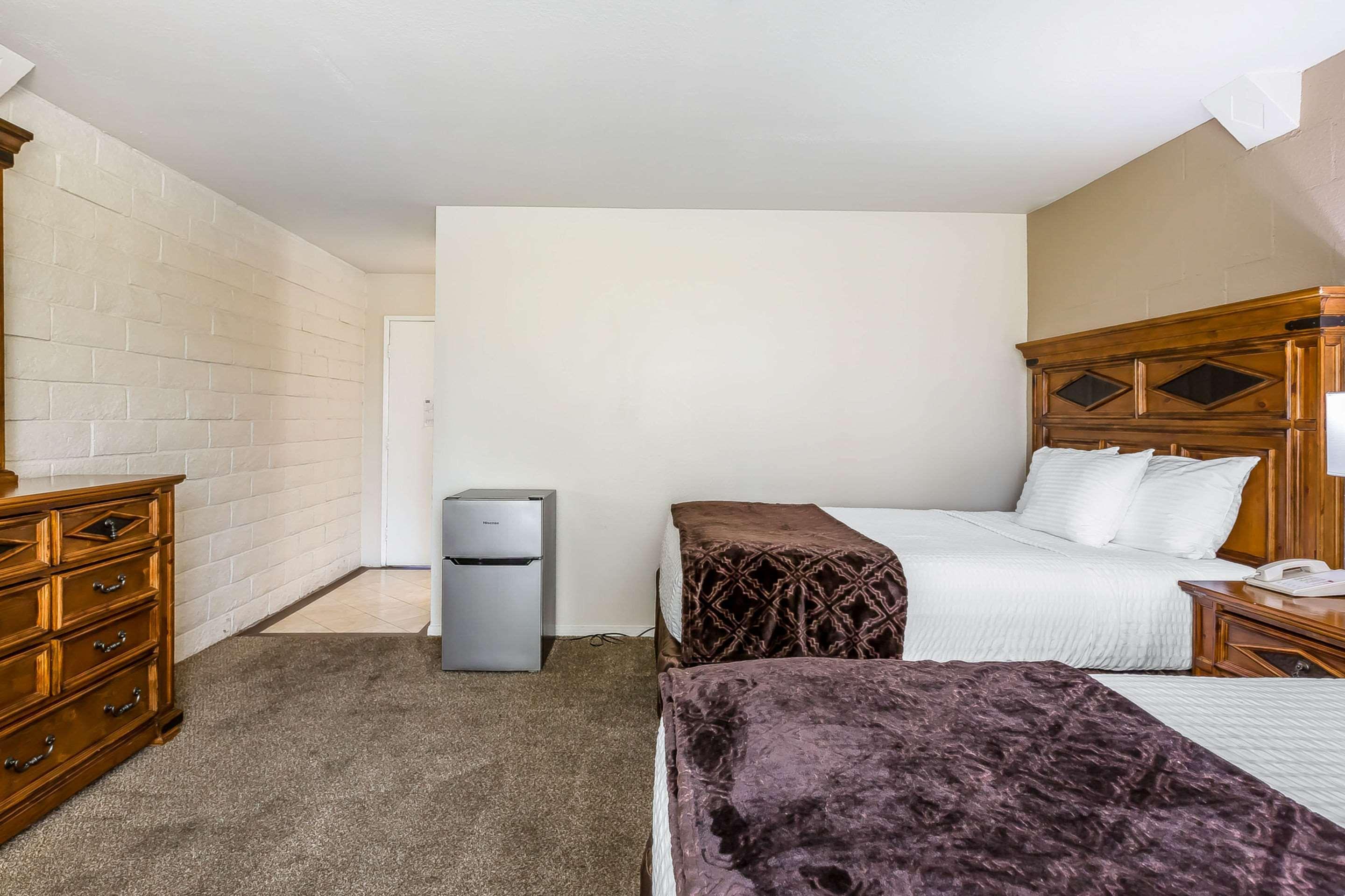 Econo Lodge Lake Elsinore Casino Eksteriør billede