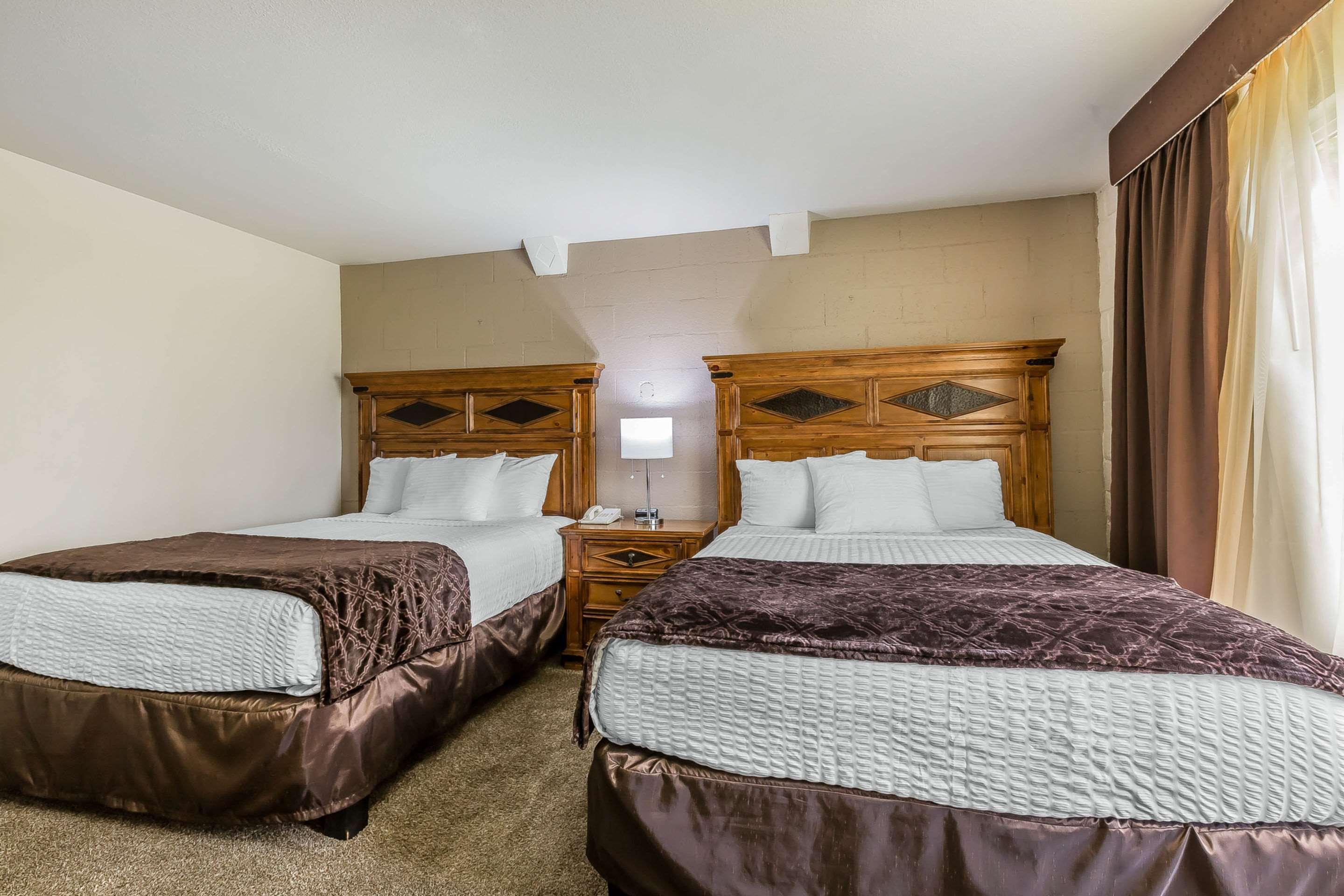 Econo Lodge Lake Elsinore Casino Eksteriør billede
