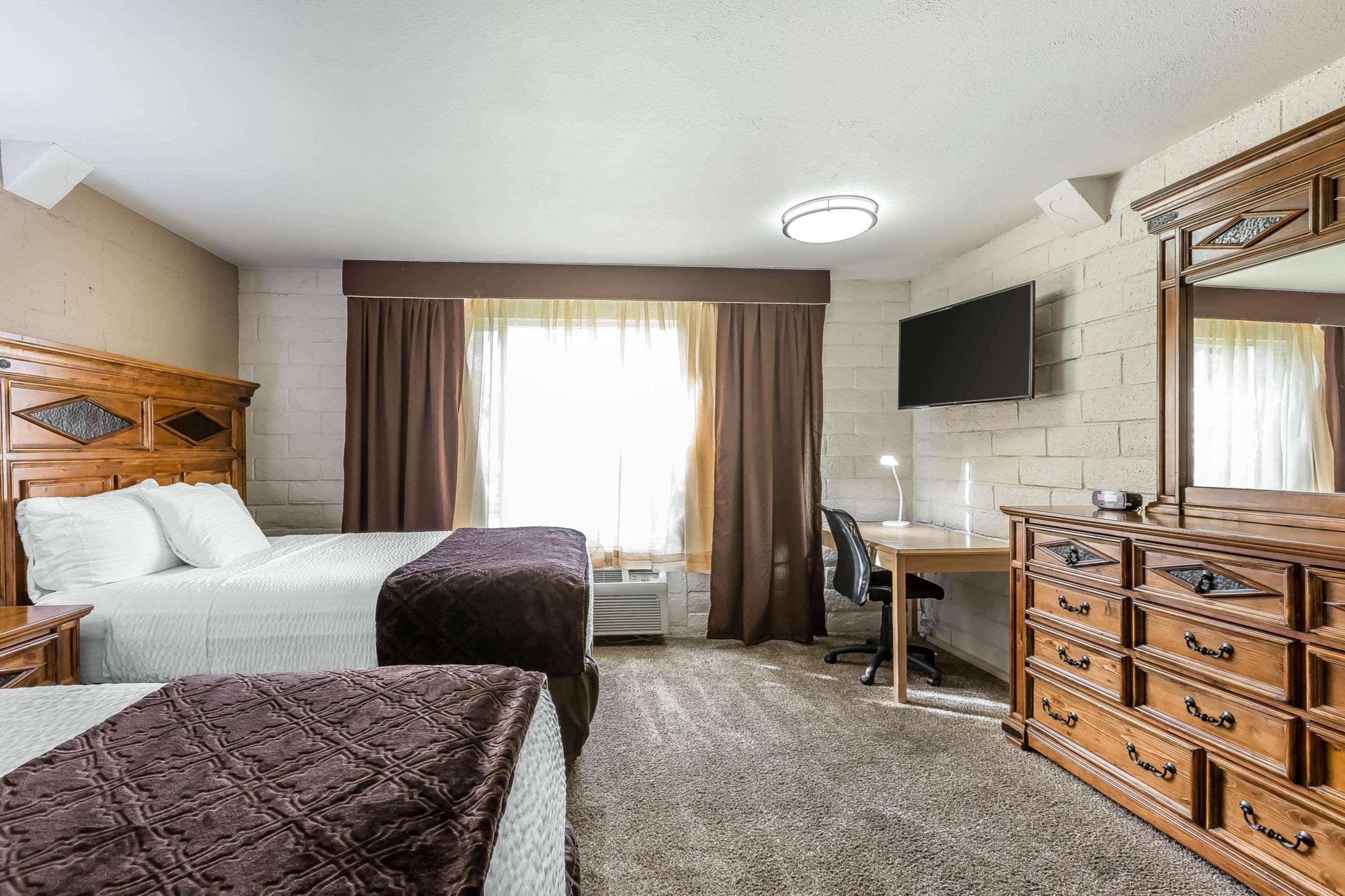 Econo Lodge Lake Elsinore Casino Eksteriør billede