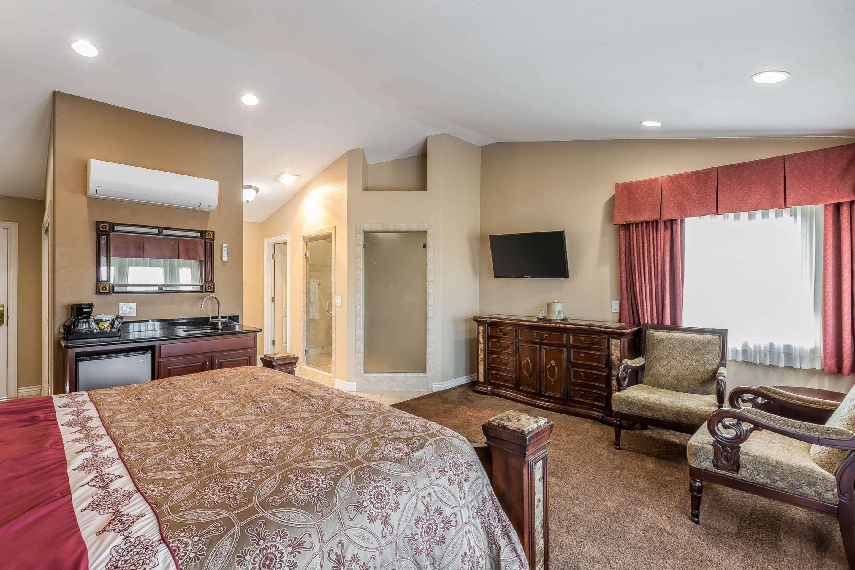 Econo Lodge Lake Elsinore Casino Eksteriør billede