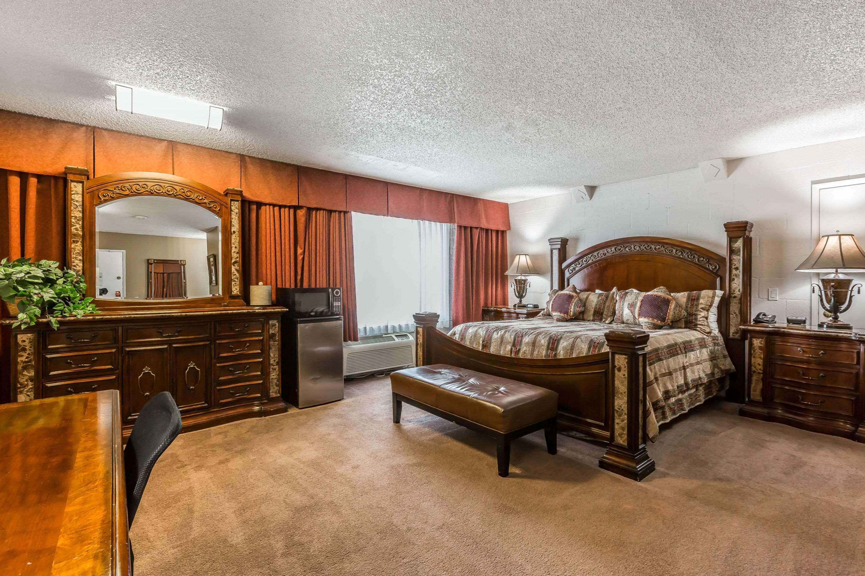 Econo Lodge Lake Elsinore Casino Eksteriør billede