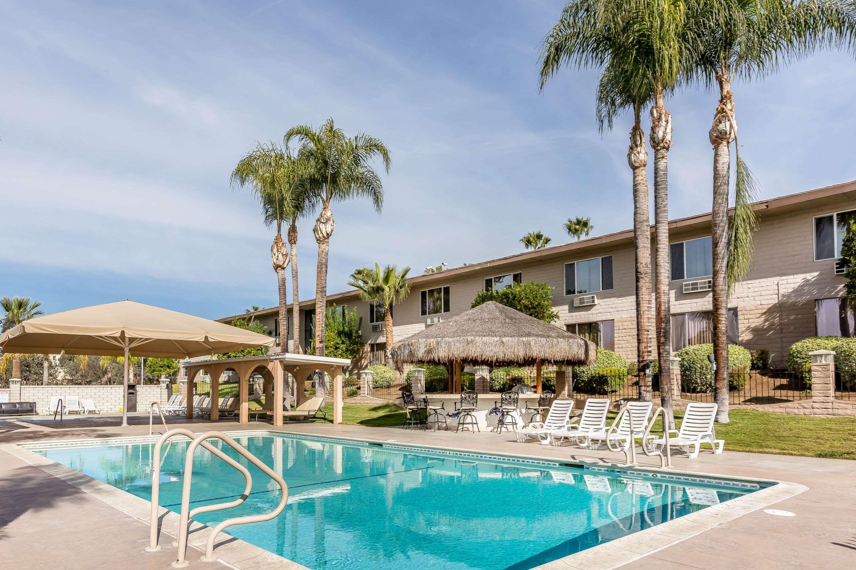 Econo Lodge Lake Elsinore Casino Eksteriør billede