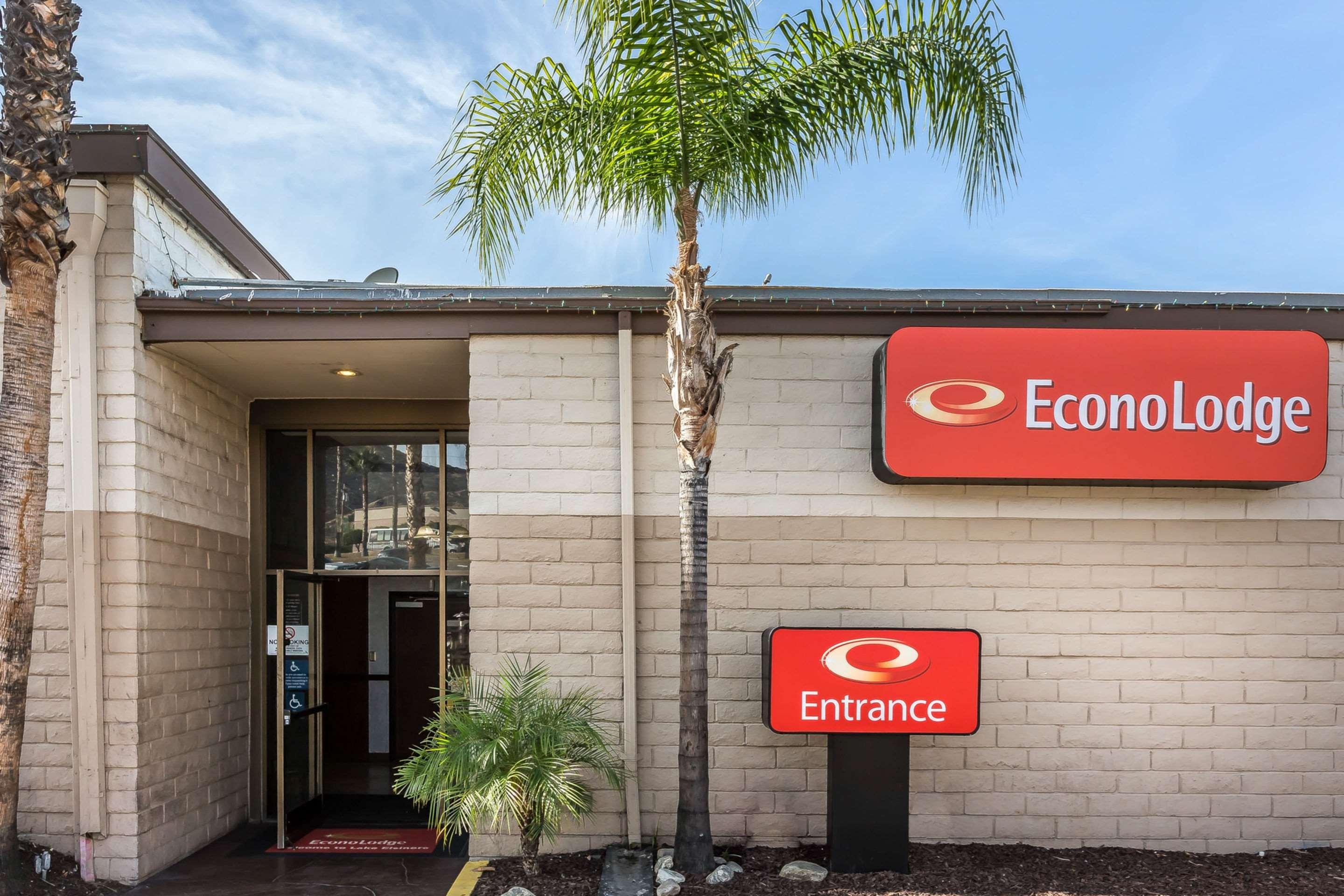 Econo Lodge Lake Elsinore Casino Eksteriør billede