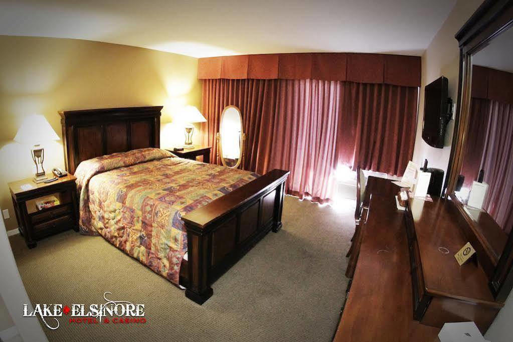 Econo Lodge Lake Elsinore Casino Eksteriør billede